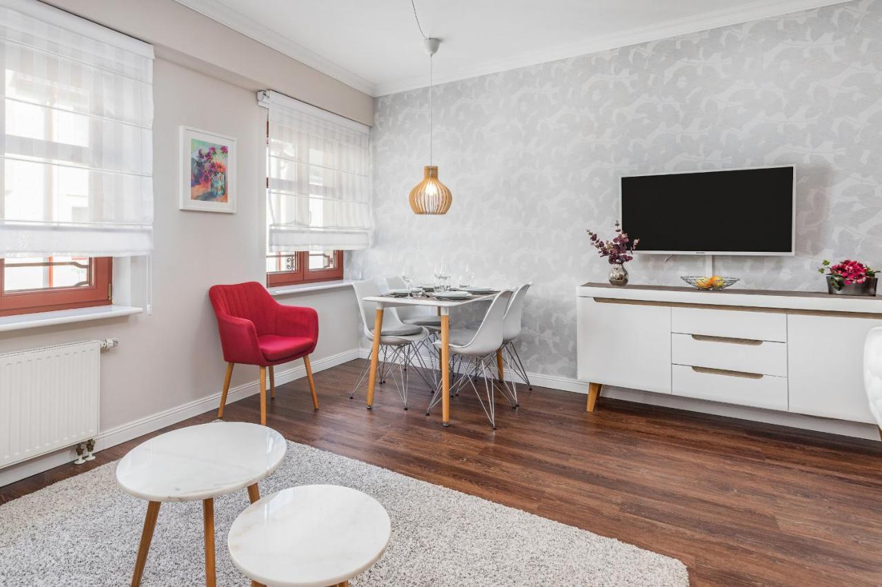 Modern Apartment With Balcony In Swinoujscie Center By Noclegi Renters Exteriör bild